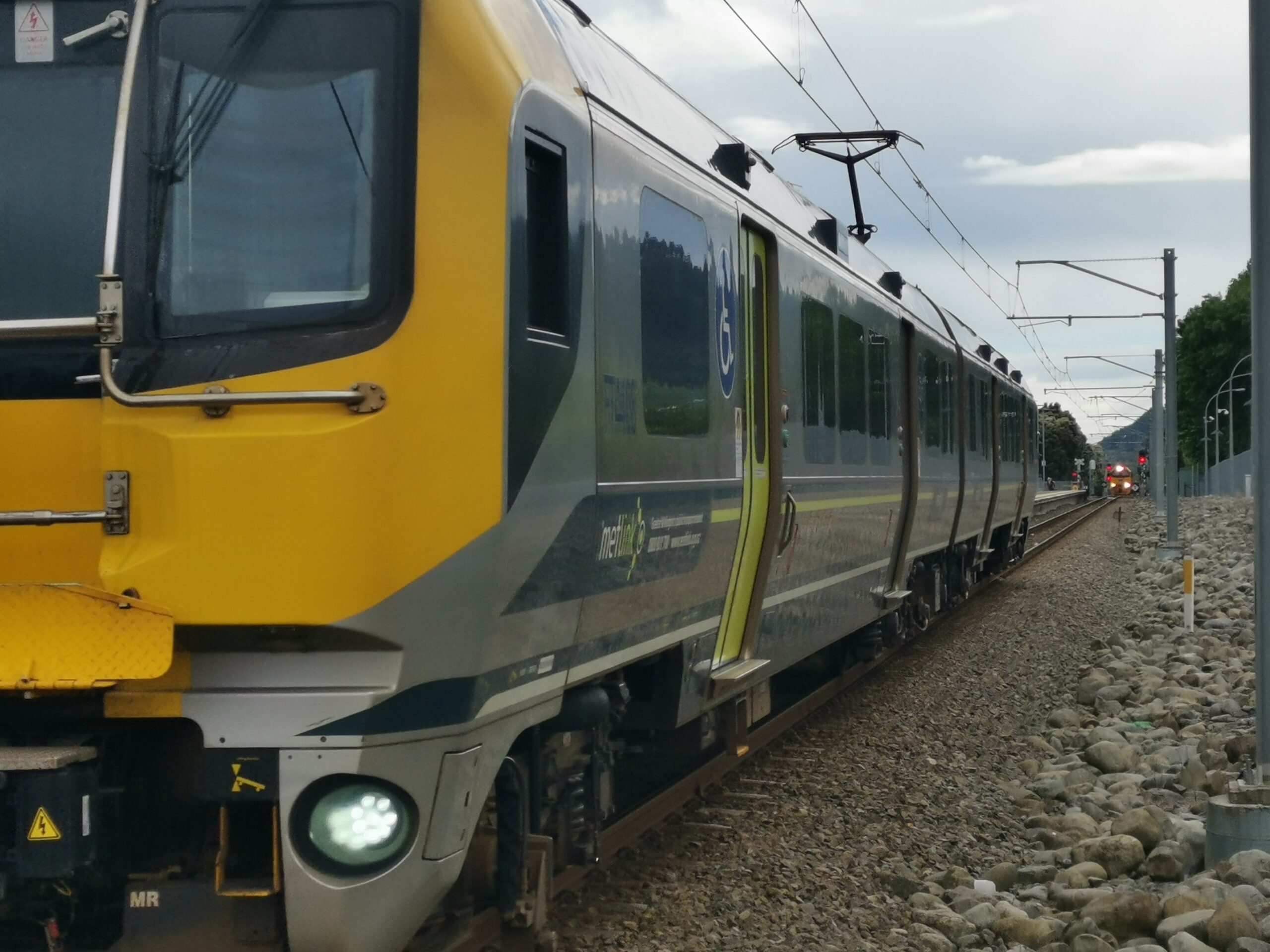 You are currently viewing Waikanae to Otaki Forks (Parawai hut)