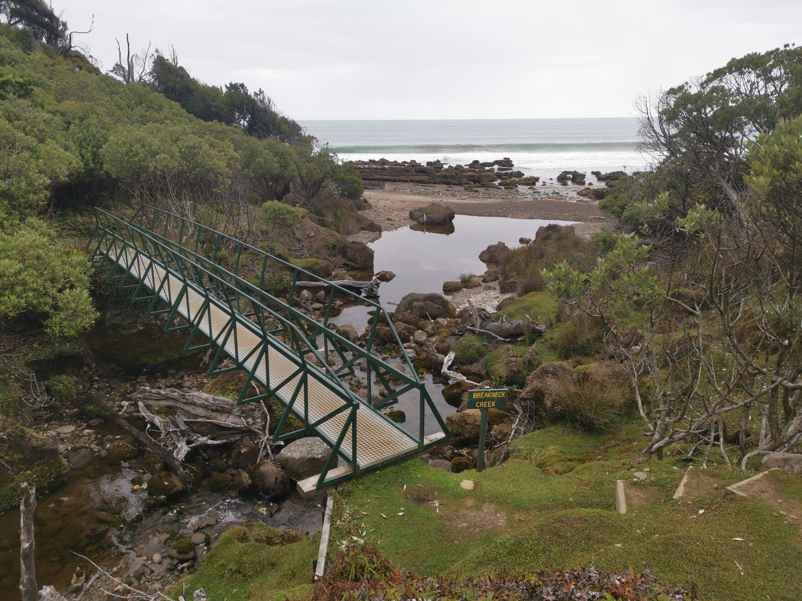 You are currently viewing Port Craig Lodge to Road End (Humpridge Track)